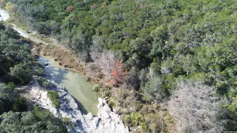 9817 Park, Lakehills, TX 78063