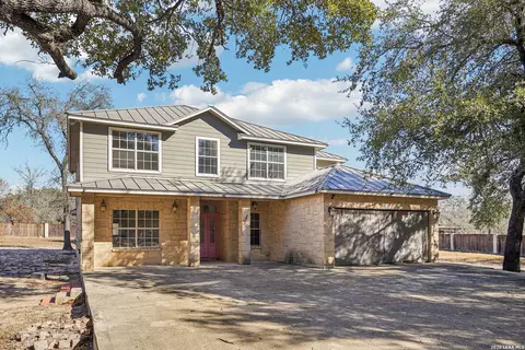 301 County Road 6862, Natalia, TX 78059