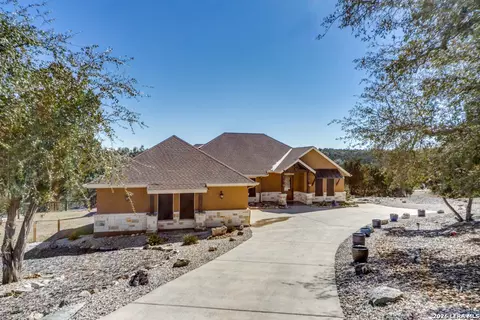 1425 Robusto, New Braunfels, TX 78132