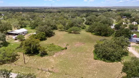 271 Hermosa, Poteet, TX 78065