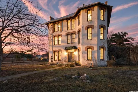 802 Kentucky Ave, San Antonio, TX 78201