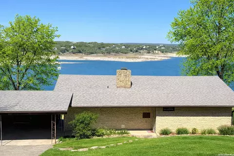 937 Hillcrest, Canyon Lake, TX 78133