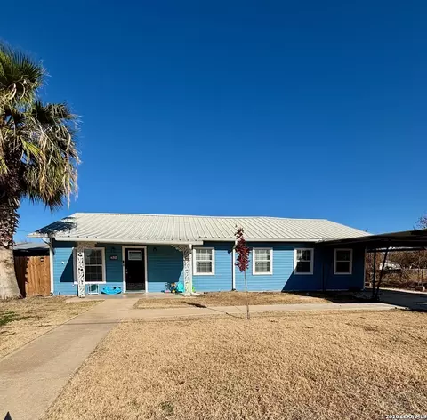 211 E Maverick, Crystal City, TX 78839