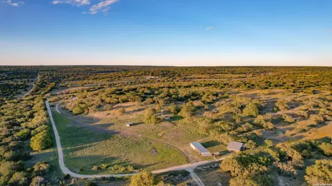 482 Wingert Rd, Junction, TX 76849 photo 11