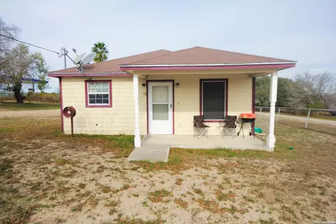 103 Guiterrez, Oakville, TX 78060