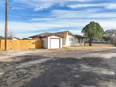 Exterior - 523 Rossville # A, Devine, TX 78016 photo 4 of 4
