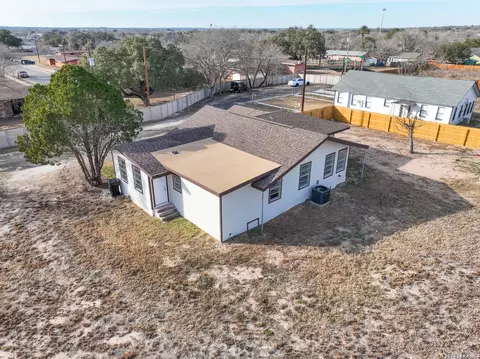 View/Area - 523 Rossville # A, Devine, TX 78016 photo 12 of 12
