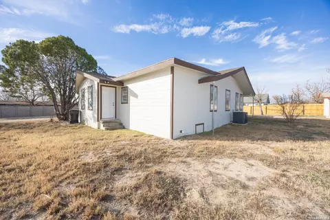 Other - 523 Rossville # A, Devine, TX 78016 photo 1 of 6
