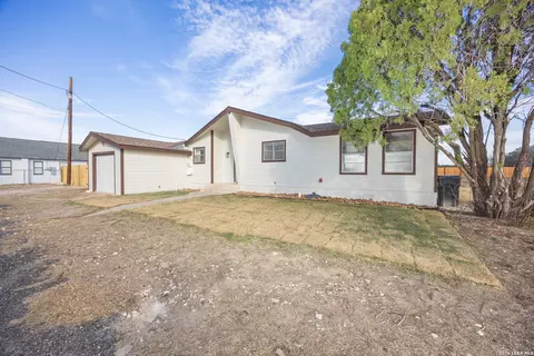 Exterior - 523 Rossville # A, Devine, TX 78016 photo 2 of 4
