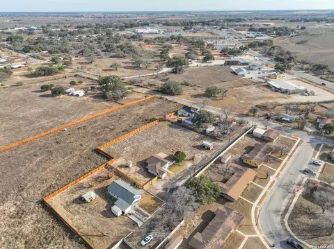 View/Area - 523 Rossville # A, Devine, TX 78016 photo 8 of 12