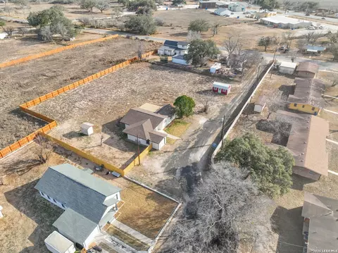 View/Area - 523 Rossville # A, Devine, TX 78016 photo 1 of 12