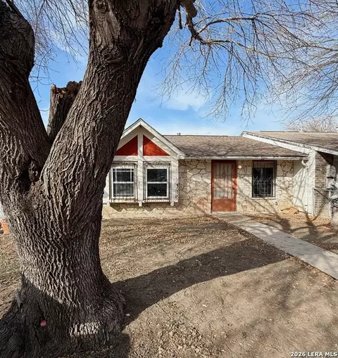 6605 Spring Lark St, San Antonio, TX 78249