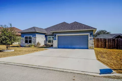 104 Fairway, Floresville, TX 78114