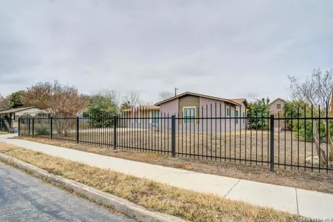 5911 Shoreview Pl, San Antonio, TX 78242