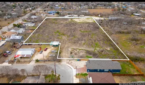 226 Beethoven St, San Antonio, TX 78210