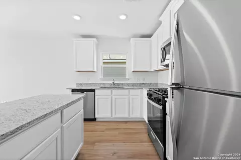 10930 Lafayette Loop, Converse, TX 78109 photo 8