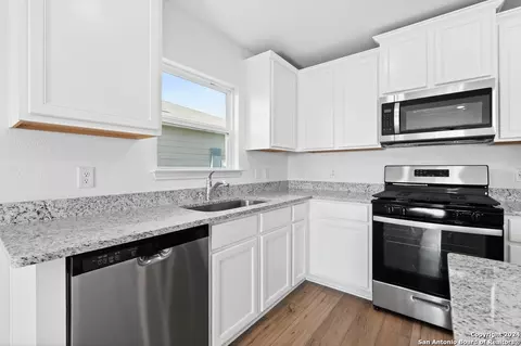 10930 Lafayette Loop, Converse, TX 78109 photo 7