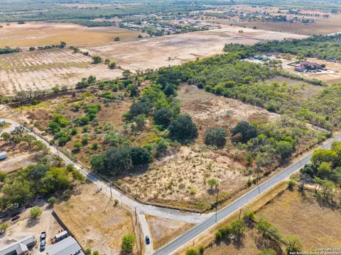 17520 Jackel, Von Ormy, TX 78073 photo 8