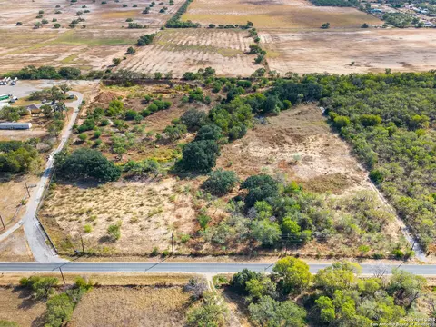 17520 Jackel, Von Ormy, TX 78073 photo 2