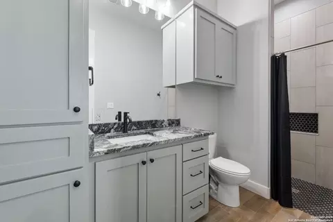 Bath - 32139 Giboney, Hempstead, TX 77445 photo 8 of 16