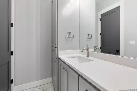 Bath - 32139 Giboney, Hempstead, TX 77445 photo 11 of 16