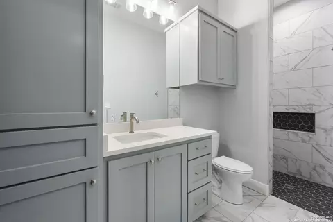 Bath - 32139 Giboney, Hempstead, TX 77445 photo 10 of 16