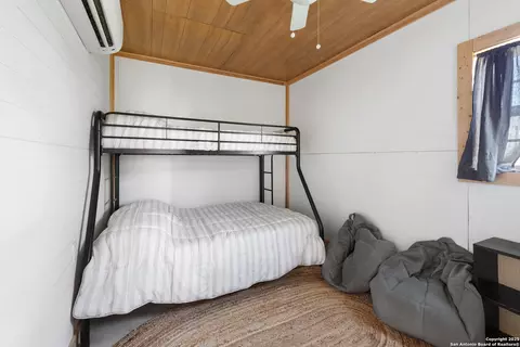 Bedroom - 32139 Giboney, Hempstead, TX 77445 photo 6 of 6