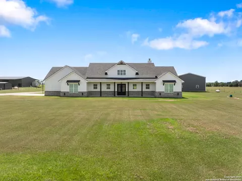 Exterior - 32139 Giboney, Hempstead, TX 77445 photo 2 of 7