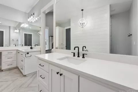 Bath - 32139 Giboney, Hempstead, TX 77445 photo 5 of 16