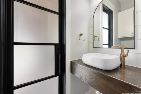 Bath - 32139 Giboney, Hempstead, TX 77445 photo 7 of 16