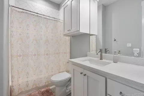 Bath - 32139 Giboney, Hempstead, TX 77445 photo 14 of 16