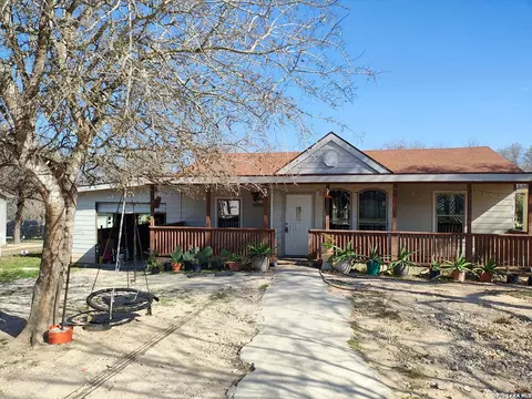 23038 Grand Spring Dr, Elmendorf, TX 78112