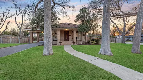 418 S Santa Clara, New Braunfels, TX 78130