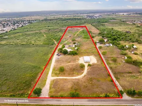 2811 Harris Hl, San Marcos, TX 78666
