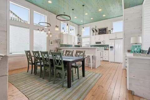 2525 S 11th St #49, Port Aransas, TX 78373