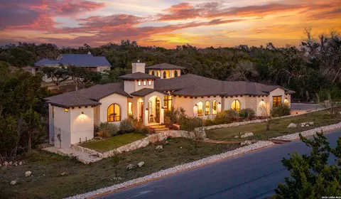 1416 Stahlman, New Braunfels, TX 78132