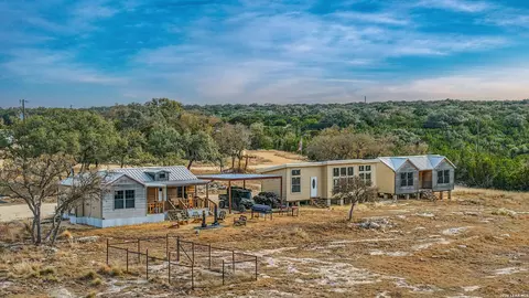 15019 County Road 310, Rocksprings, TX 78880