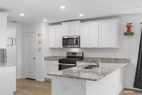 12024 Luckey Villa, San Antonio, TX 78252