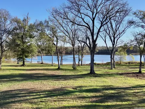 5145 Private Rd, Palestine, TX 75803