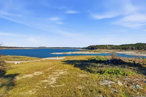 2681 Lakeview Dr, Canyon Lake, TX 78133