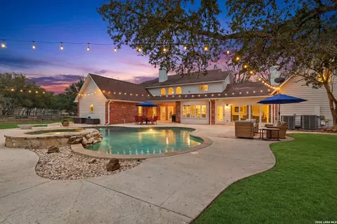7380 Rolling Acres Trl, Fair Oaks Ranch, TX 78015