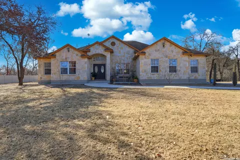 228 County Road 6864, Natalia, TX 78059