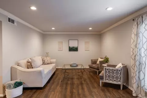7500 Callaghan Rd #236, San Antonio, TX 78229