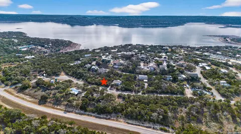1135 Spitz Kegel View Dr, Canyon Lake, TX 78133