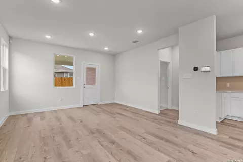 Living - 5631 Franklin Hls, Von Ormy, TX 78073 photo 2 of 3