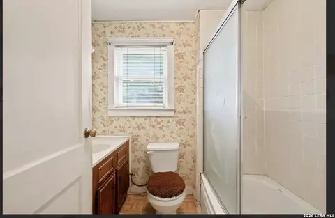 Bath - 13544 S Ih 35, Von Ormy, TX 78073 photo 2 of 3
