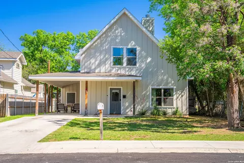 430 C, Kerrville, TX 78028