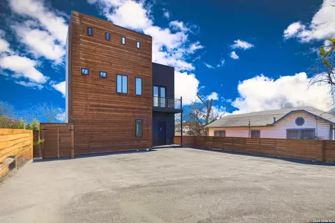 118 Clark, San Antonio, TX 78203