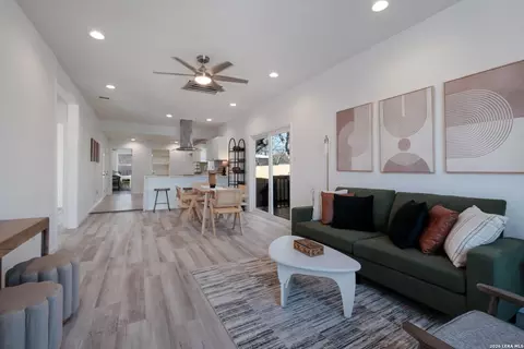1422 Paso Hondo St, San Antonio, TX 78202
