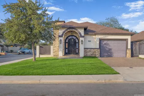 3802 Daniela Loop, Laredo, TX 78043